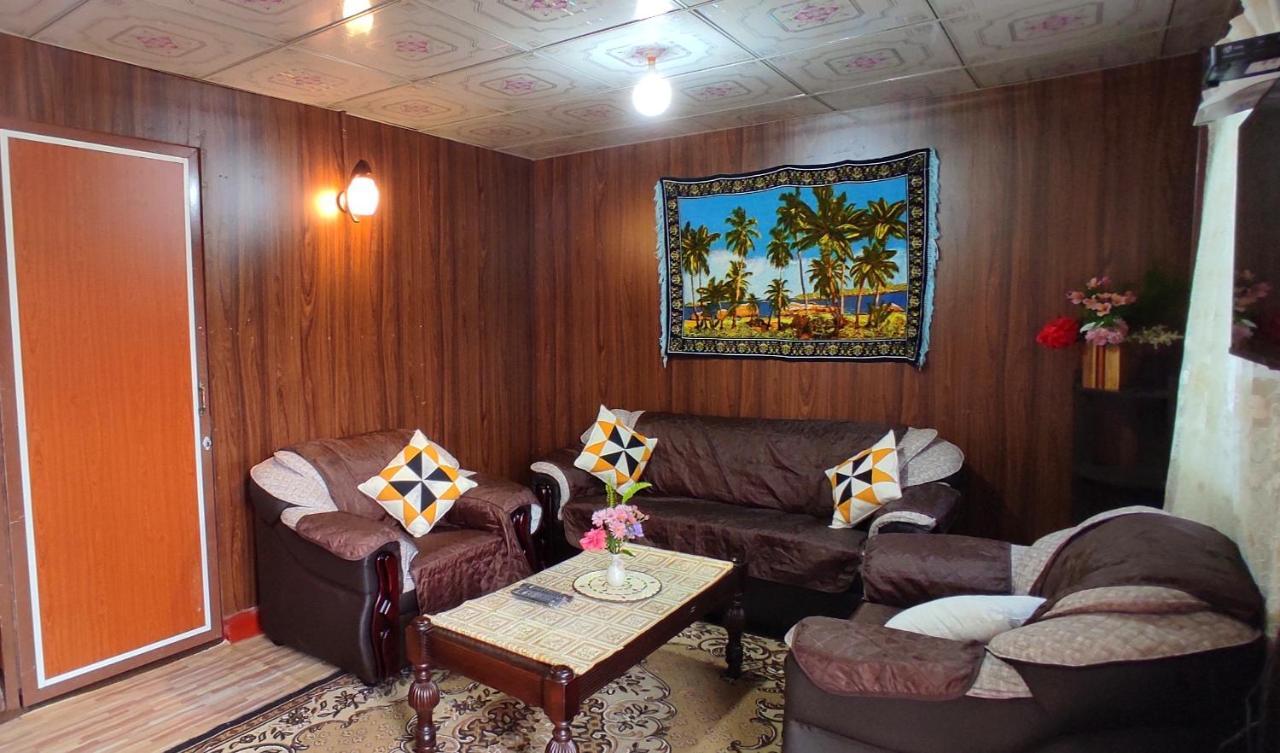 Townside Lodge Нувара Елия Екстериор снимка